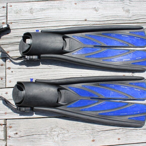 Atomic Aquatic Swim Atomic Aquatics Split Fin Medium Size Poshmark